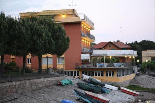 Hotel Capri Lesa Dış mekan fotoğraf