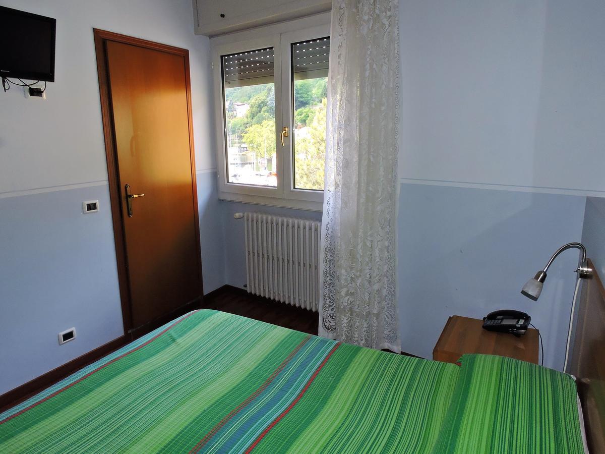 Hotel Capri Lesa Dış mekan fotoğraf